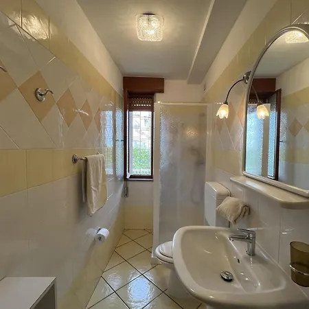 Appartamento Erica-1 By Interhome *